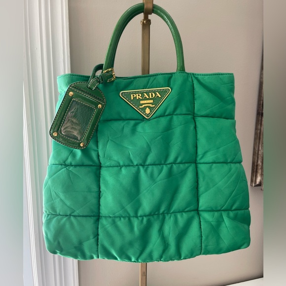 💕Prada Emerald Green Quitled Tote - Picture 6 of 13